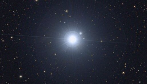 Регул, самая яркая звезда во Льве фото